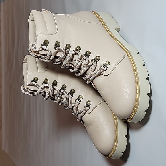 Oasis Society Kinsley boots full laceup womens 8 beige lug soles hiking academia - Picture 1 of 10